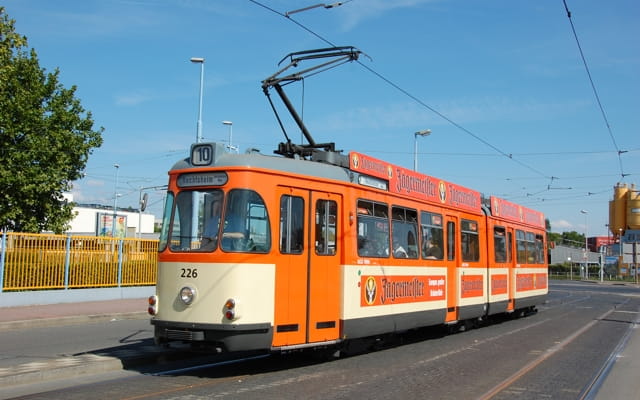 Oldtimerstraßenbahn TW 226