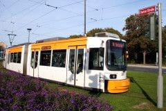 Eine Straßenbahn des Typs GT6M-ZR