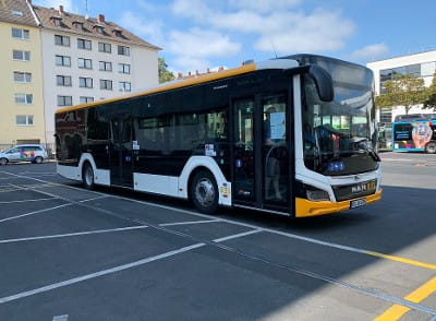 Ein MAN Lions City Bus auf dem Betriebsgelände